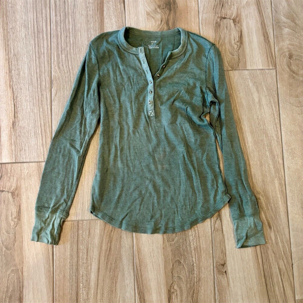Aerie Henley Top Womens M Green Waffle Knit Thermal Long Sleeve Button